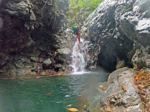 canyoing-vasilika-papades-waterfalls-greece-φαραγγι-βασιλικων-καταρρακτες-παπαδες.jpg5