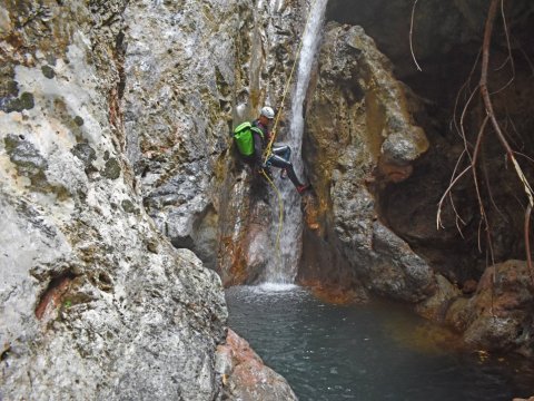 canyoing-vasilika-papades-waterfalls-greece-φαραγγι-βασιλικων-καταρρακτες-παπαδες.jpg4