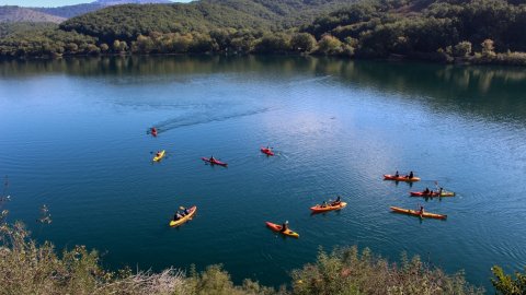 ziros-lake-kayak