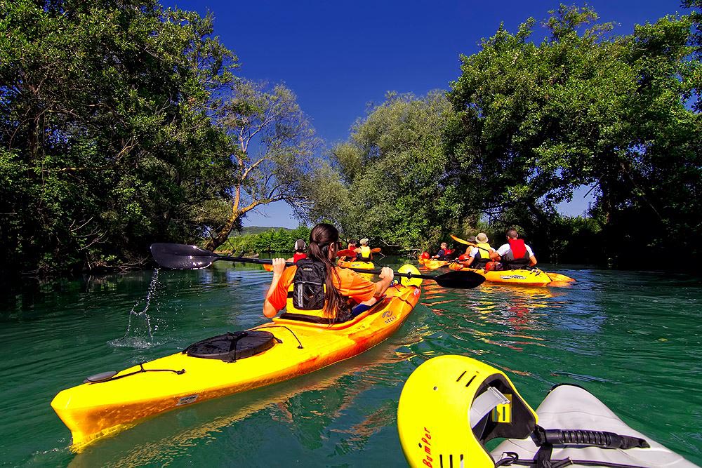 Kayak στο ποτάμι Αχέροντα, Νεκρομαντείο