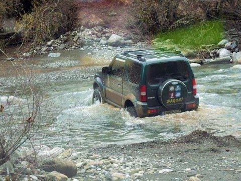 4x4-off-road-jeep-safari-zagori-zagorochoria-greece-tour (4)