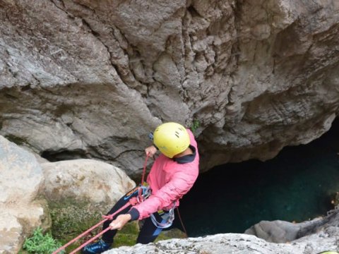 via-ferrata-evrytania-mayri-spilia-black-cave-greece (11)