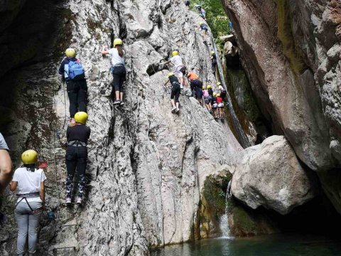 via-ferrata-evrytania-mayri-spilia-black-cave-greece (13)