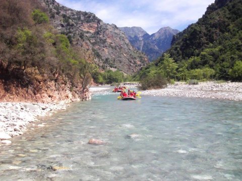 rafting-trykeriotis-river-evrytania-karpenisi-greece (2)
