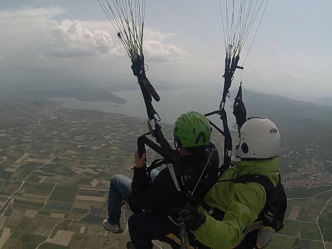 paragliding-tandem-flight-kaimaktsalan-αλεξιπτωτο-πλαγιασ-παραπεντε (12)
