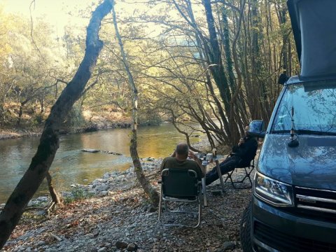 wild-camping-4x4-overland-expedition-safari-greece-pindus (5)