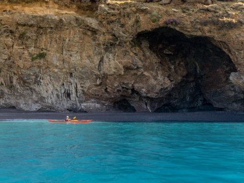sea-kayaking-4-days-chania-crete-creta-greece (5)