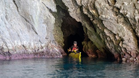 sea-kayaking-4-days-chania-crete-creta-greece (1)
