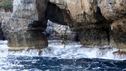 sea-kayak-crete-greece-8-days-expedition (6)