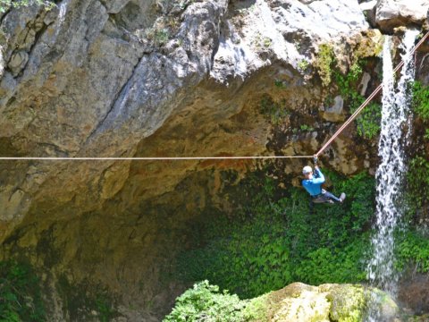 drymonas-waterfall-evia-river-trekking-greece (1)