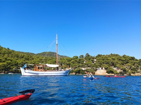 sea-kayak-poros-2-days-wild-camp-greece (2)