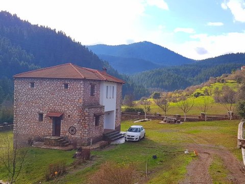 elati-stone-chalet-mainalo-greece-house (5)