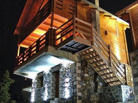 feneos-wood-chalet-house-accommodation-greece-doxa-lake (6)