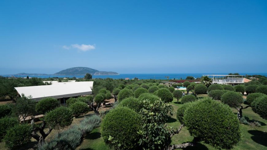 Glambing Tents in Marathopoli Messinia