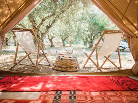 glambing-eco-tents-poros-greece (8)