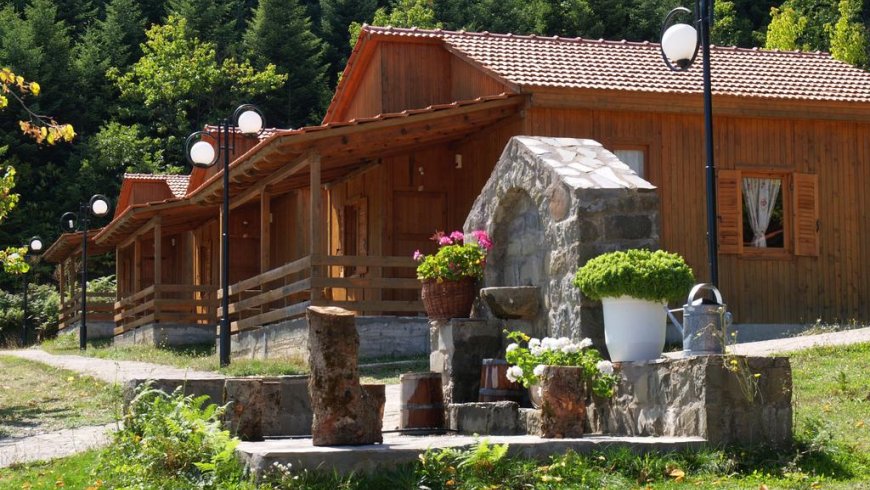 Wooden Houses Megali Kapsi near Karpenisi