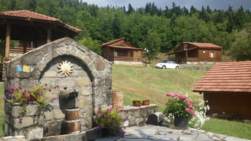 Wooden Houses Megali Kapsi near Karpenisi