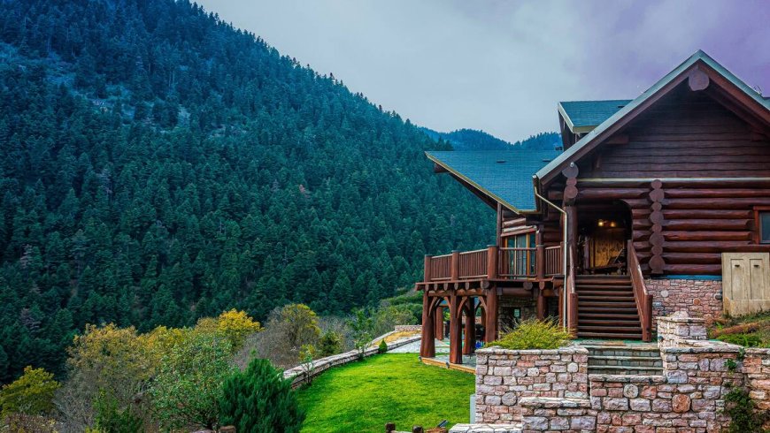 Wooden Chalet in Kerpenisi