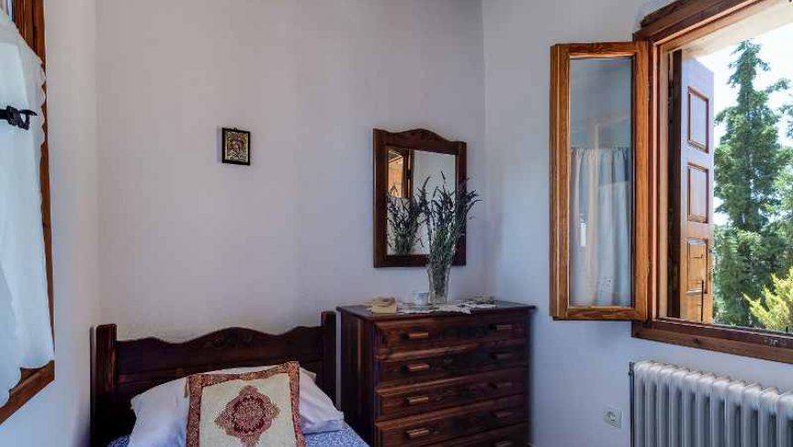 Stone House with Attic, Douliana Chania