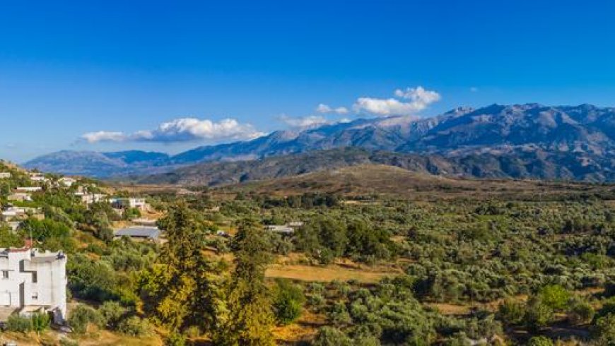 Ξενώνας με πισίνα στη Μαλάξα Χανίων Κρήτης