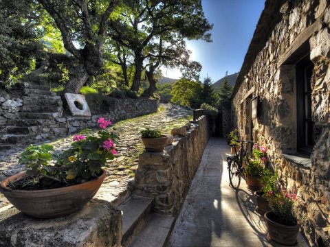 milia-stone-houses-chania-crete-greece (7)