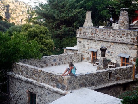 stone-suite-houses-milia-chania-crete-greece (4)