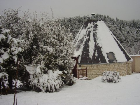 igloo-houses-spitia-tzoumerak-pindus-greece (12)