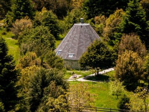 igloo-houses-spitia-tzoumerak-pindus-greece (11)