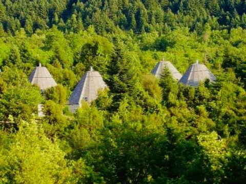 igloo-houses-spitia-tzoumerak-pindus-greece (6)