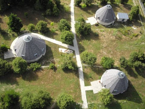 igloo-houses-spitia-tzoumerak-pindus-greece (37)