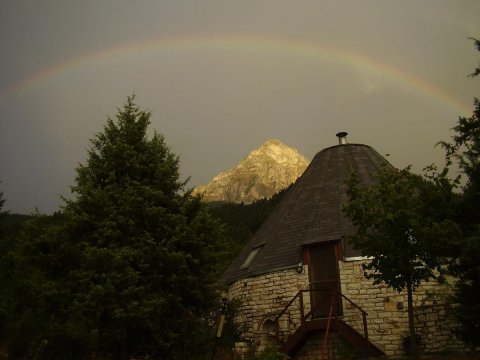 igloo-houses-spitia-tzoumerak-pindus-greece (34)