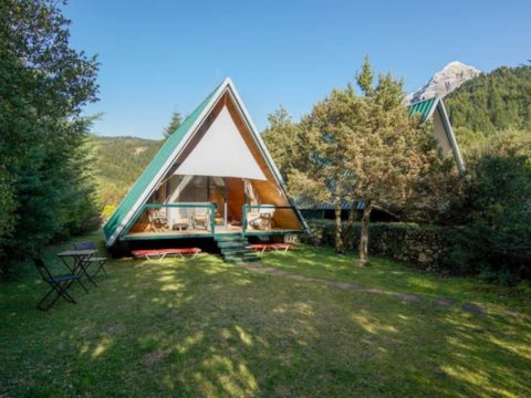 wooden-chalet-house-tzoumerka-pindus-geece (32)