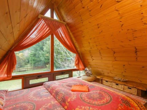 wooden-chalet-house-tzoumerka-pindus-geece (23)