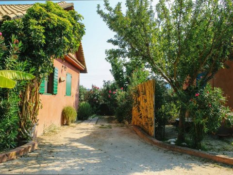 traditional-houses-villas-zakynhtos-zante-kalithea-greece (3)