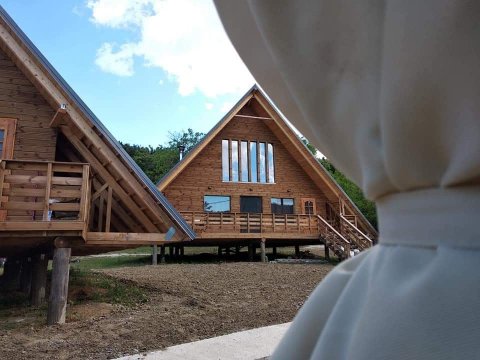 wooden-village-chalet-kedra-pugakia-fthiotida-greece (2)