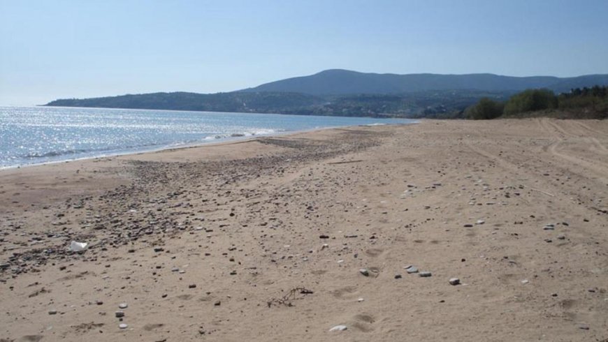 House by the Sea in Koroni