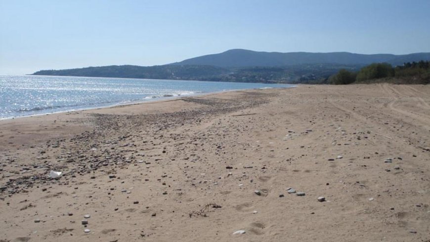 House by the Sea in Koroni