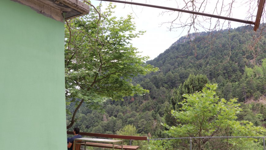 Small Refuge House Taygetos Manganiari Springs