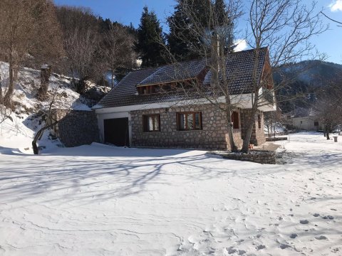 house-katafygio-stavli-evrytanias-greece-σπιτι (28)