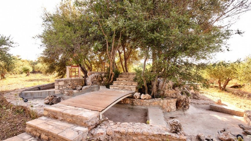 Stone House for 2 people Vamos Chania in Farm