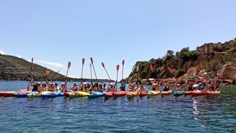 sea-kayak-mani-camping-greece (11)