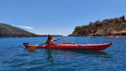 sea-kayak-mani-camping-greece (2)