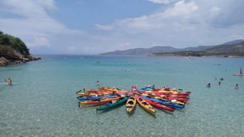 sea-kayak-mani-camping-greece (1)