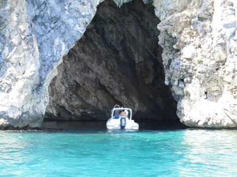 rib-boat-cruise-trips-venetos-caves-laria-thessaly-pelion-greece (2)
