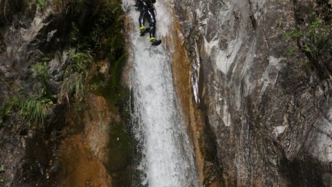 canyoning-olympus-orlias-gorge-greece-φαραγγι-ολυμπος (12)