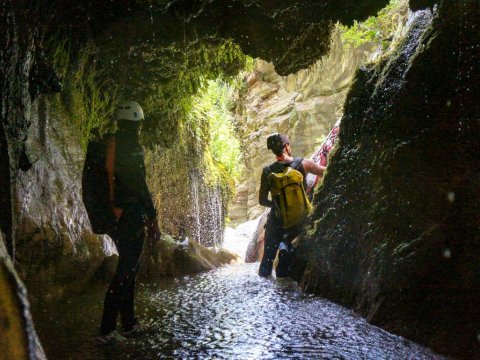 πανταβρεχει-ευρυτανια-canyoning-viaferrata-greece-roska-μαυρη-σπηλια (8)