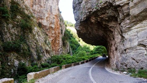 πανταβρεχει-ευρυτανια-canyoning-viaferrata-greece-roska-μαυρη-σπηλια (6)