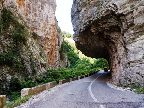 πανταβρεχει-ευρυτανια-canyoning-viaferrata-greece-roska-μαυρη-σπηλια (6)