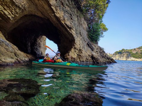 sea-kayak-karavostasi-syvota-greece-sivota (4)