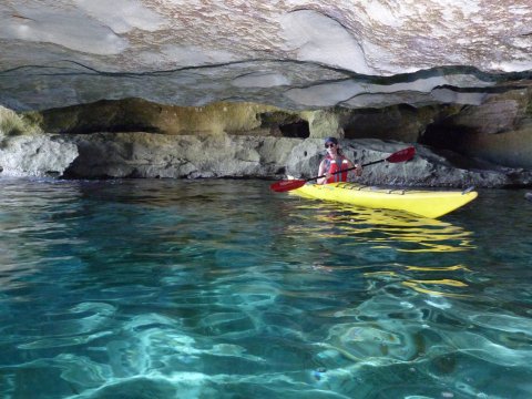 sea-kayak-trip-milos-island-greece (4)